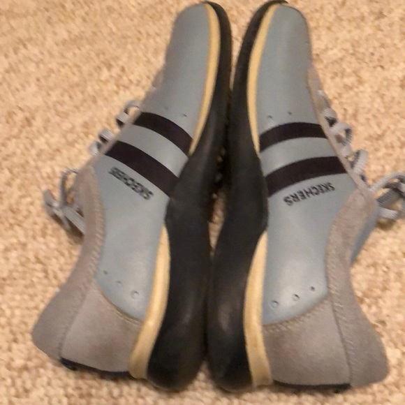 Used Sneakers - Picture 6 of 6